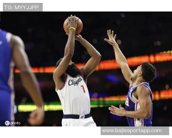 76人黄蜂比赛裁判报告揭示三次漏判最后17秒格莱姆斯三分犯规未被判罚