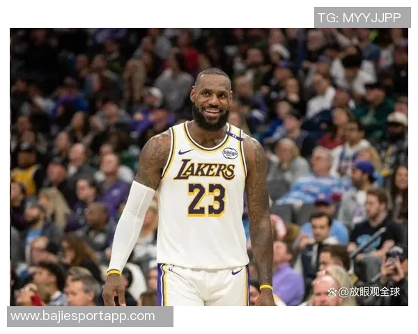 詹姆斯重返5对5训练感恩南湾湖人支持期待重回赛场表现